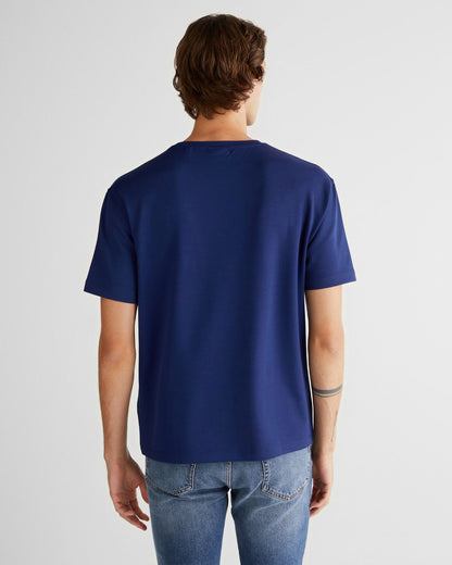 Emboss C-neck T-shirt