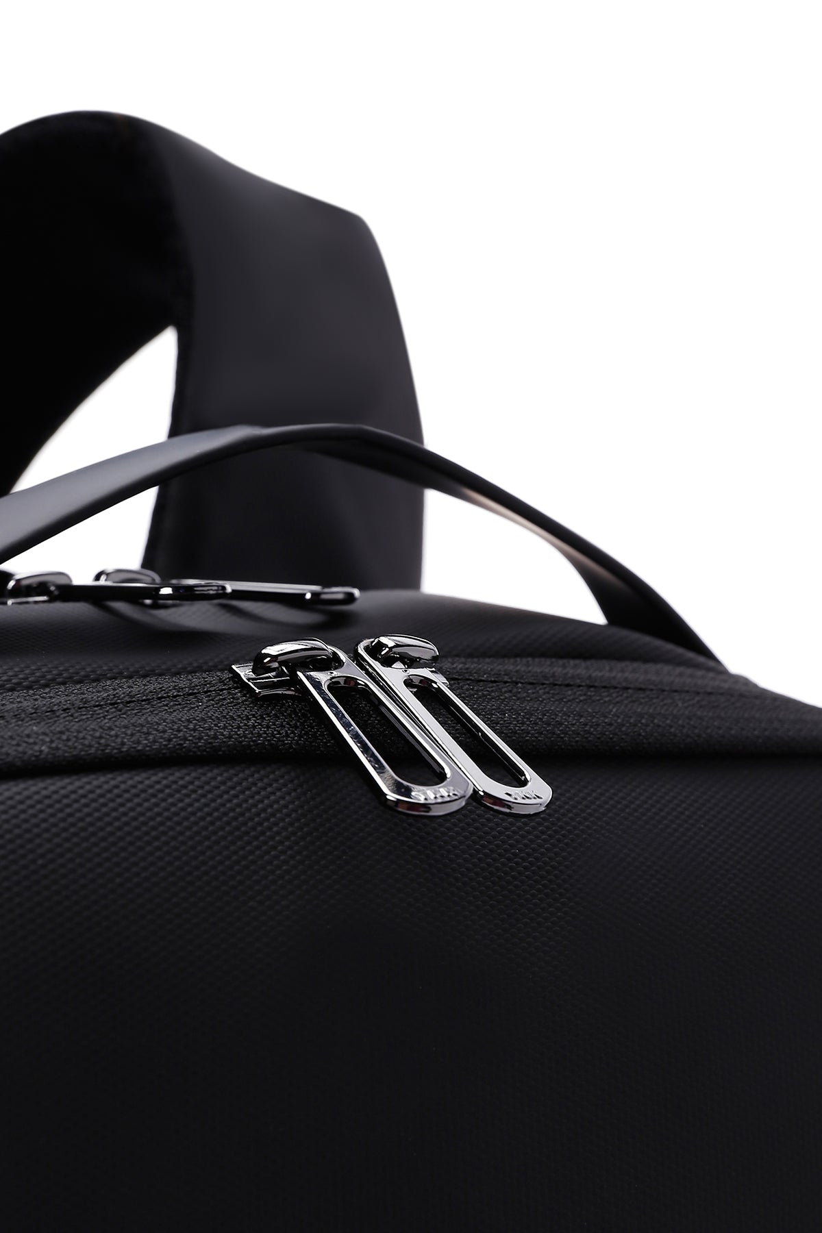 D-pack Erkek Siyah Teknolojik Kumaş Hardcase Sırt Çantası