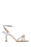 Kadın Gümüş Bilekten Tokalı Taşlı Ince Topuklu Sandalet