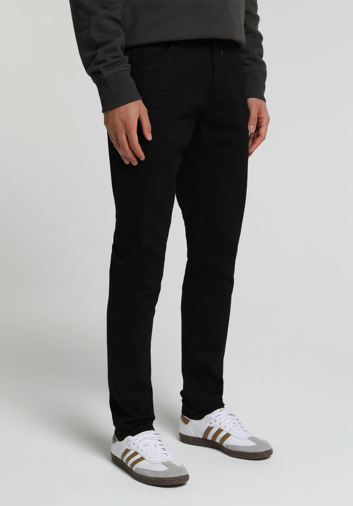 Slim Fit Düşük Bel Dar Paça Erkek Siyah Jean Pantolon