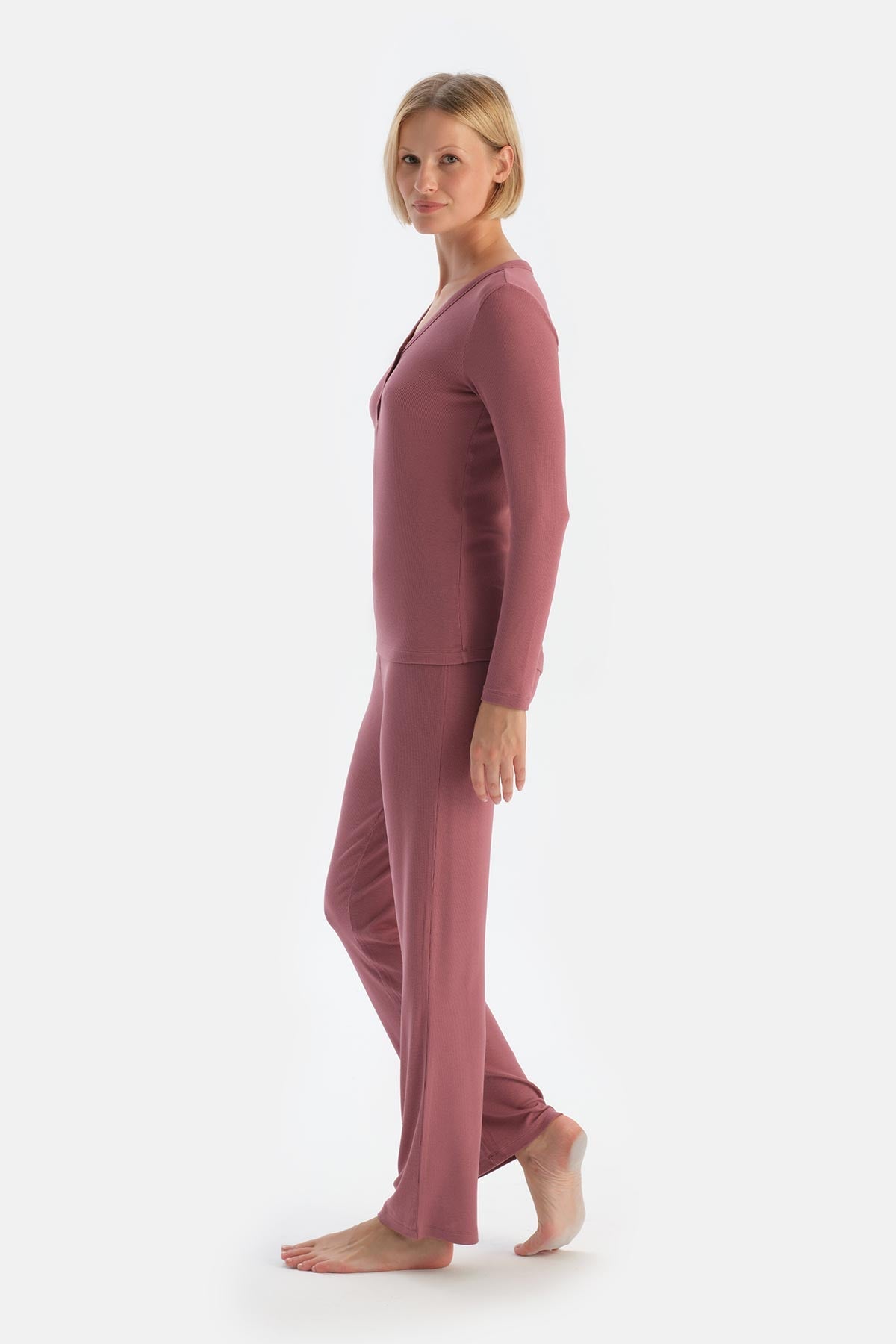 Gül Kurusu V Yaka Düğmeli Kaşkorse Pijama Takımı
