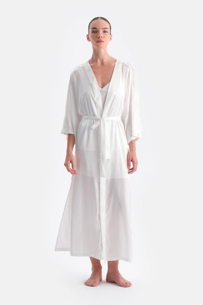 Beyaz Dantel Detaylı Saten Brıde Sabahlık