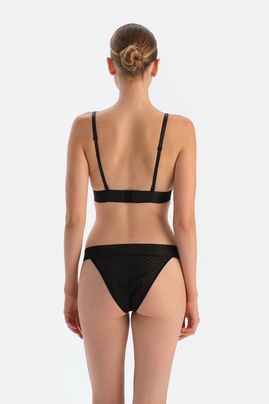 Siyah Dantelli Brazilian Külot