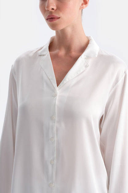 Beyaz Dantel Detaylı Saten Brıde Gömlek