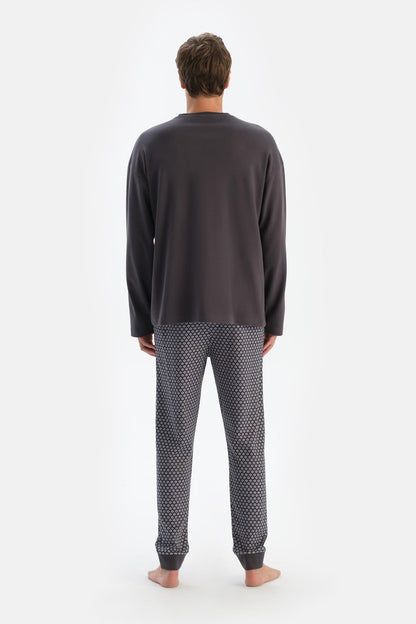 Lacivert Uzun Kollu Cepli Tişört Desenli Jogger Pantolon Pijama Takımı
