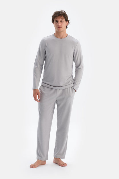 Açık Gri Bisiklet Yaka Uzun Kollu Yünlü Pijama Takımı