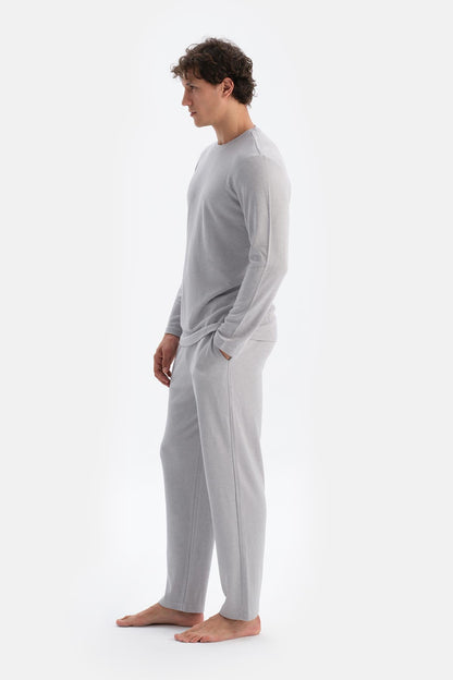 Açık Gri Bisiklet Yaka Uzun Kollu Yünlü Pijama Takımı