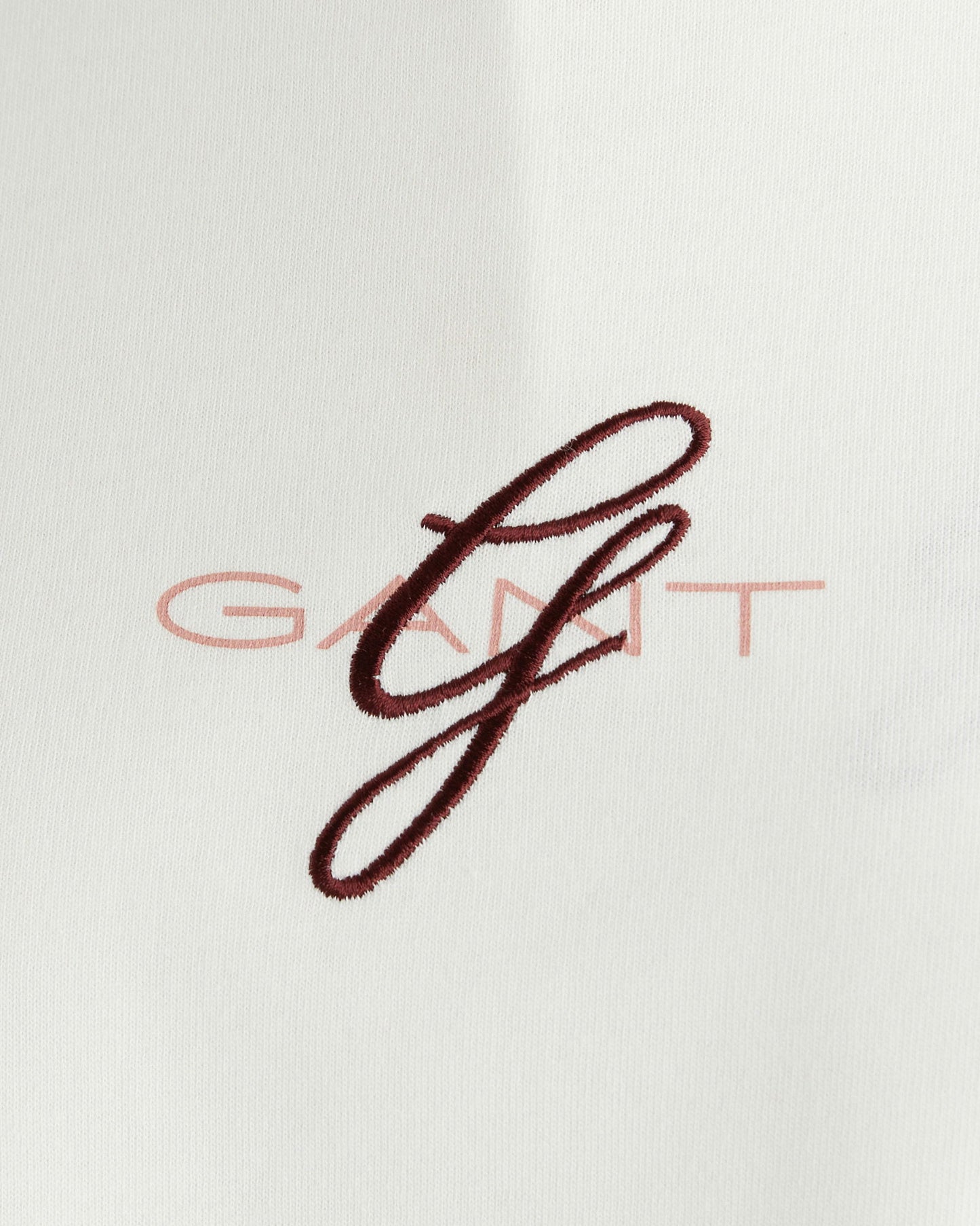 Embroidery C-neck T-shirt