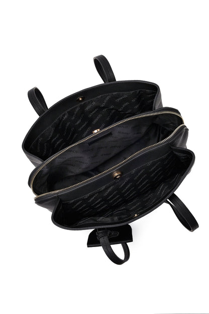 Kadın Siyah Aksesuarlı Omuz Çantası