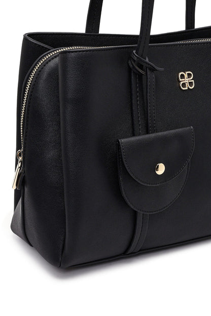 Kadın Siyah Aksesuarlı Omuz Çantası