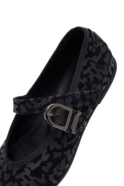 Kadın Siyah Leopar Desenli Tokalı Süet Deri Babet