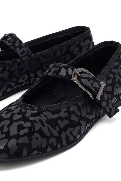 Kadın Siyah Leopar Desenli Tokalı Süet Deri Babet