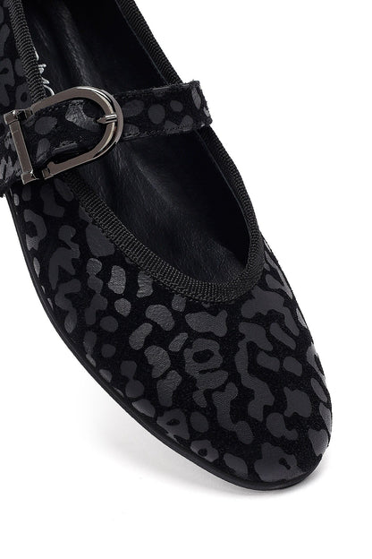 Kadın Siyah Leopar Desenli Tokalı Süet Deri Babet