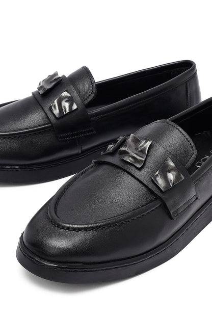 Kadın Siyah Tokalı Deri Loafer