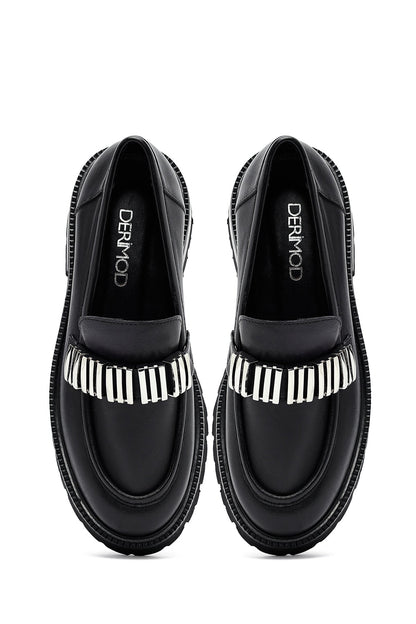 Kadın Siyah Aksesuarlı Deri Maskülen Loafer