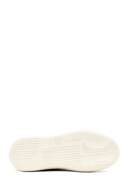 Kadın Siyah Bağcıklı Kalın Tabanlı Deri Sneaker