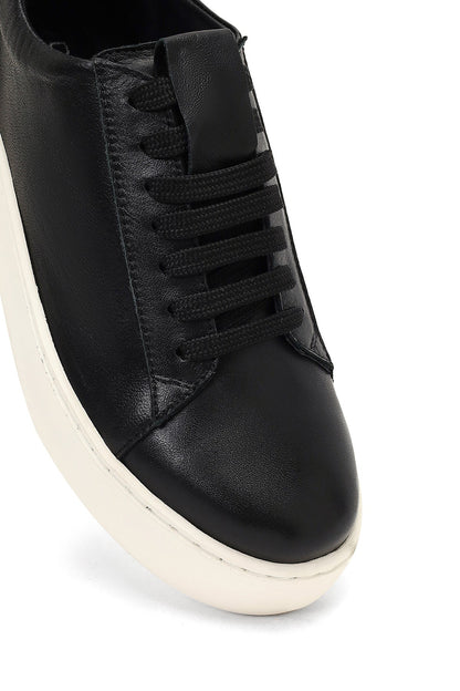 Kadın Siyah Bağcıklı Kalın Tabanlı Deri Sneaker