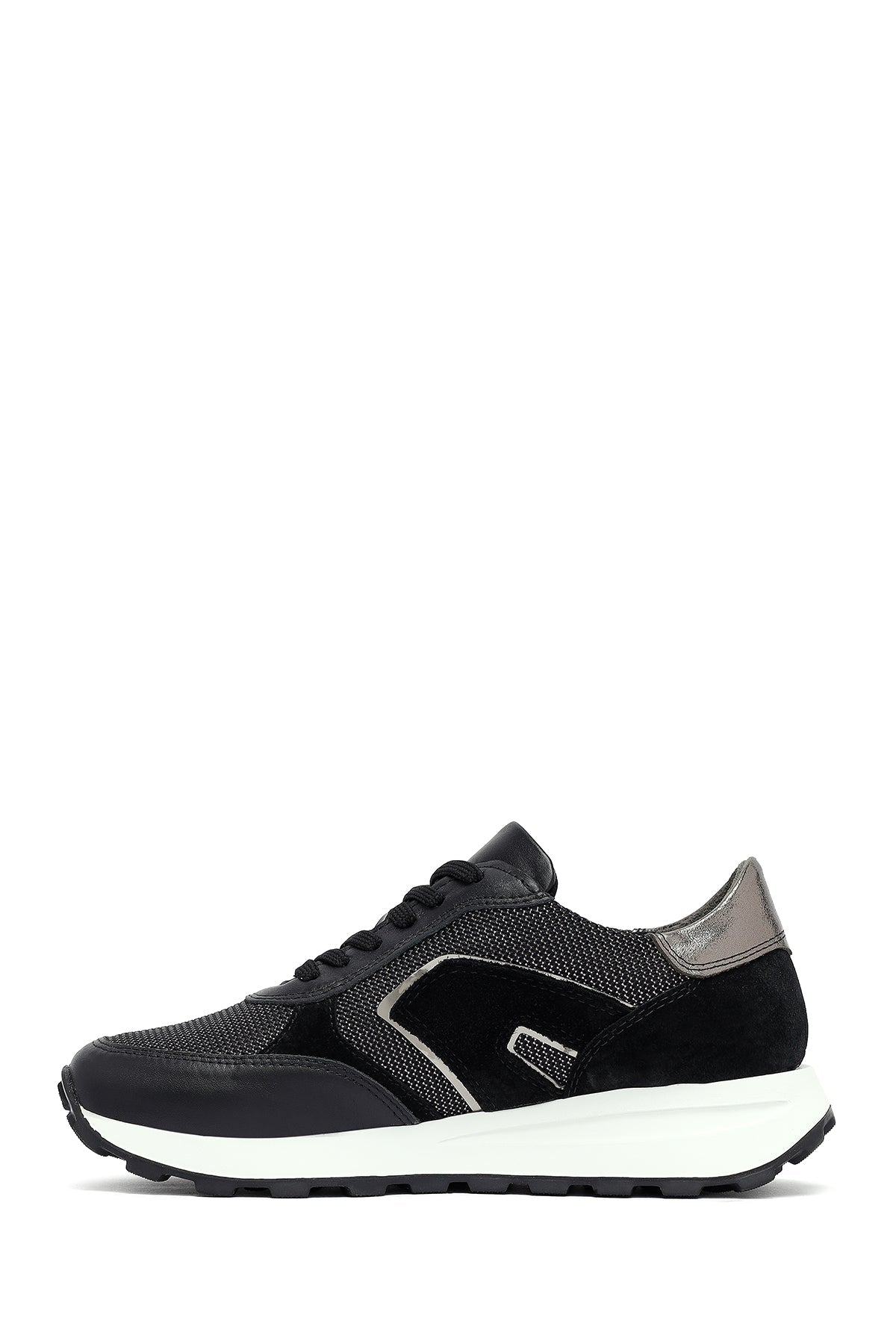 Kadın Siyah Bağcıklı Kalın Tabanlı Deri Sneaker
