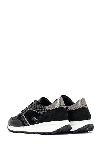 Kadın Siyah Bağcıklı Kalın Tabanlı Deri Sneaker