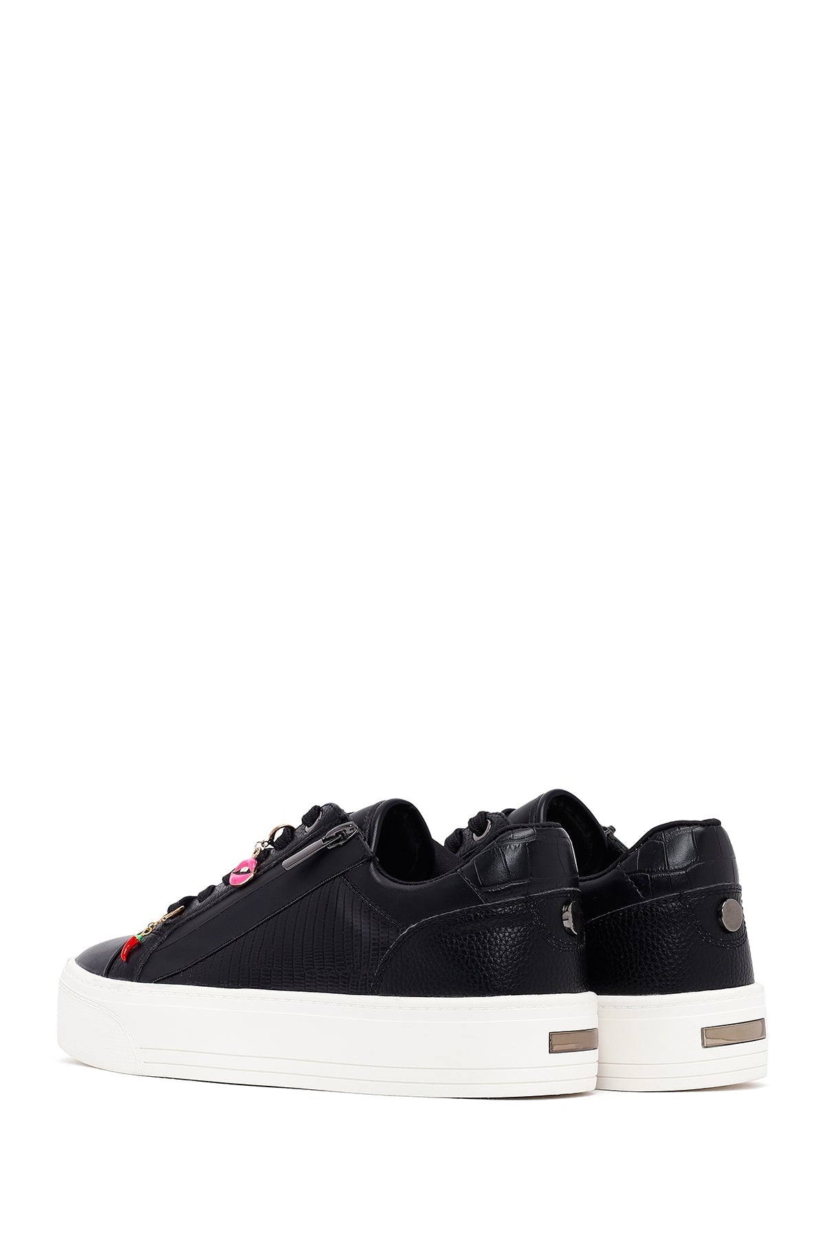 Kadın Siyah Bağcıklı Kalın Tabanlı Sneaker