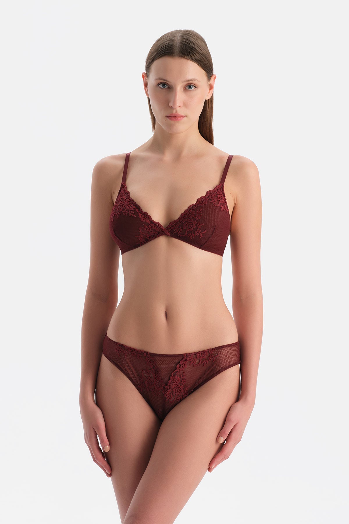 Bordo Dantel Detaylı Sütyen