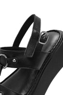 Kadın Siyah Bilekten Tokalı Kalın Tabanlı Deri Comfort Sandalet