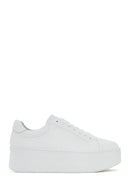 Kadın Beyaz Bağcıklı Kalın Tabanlı Deri Sneaker