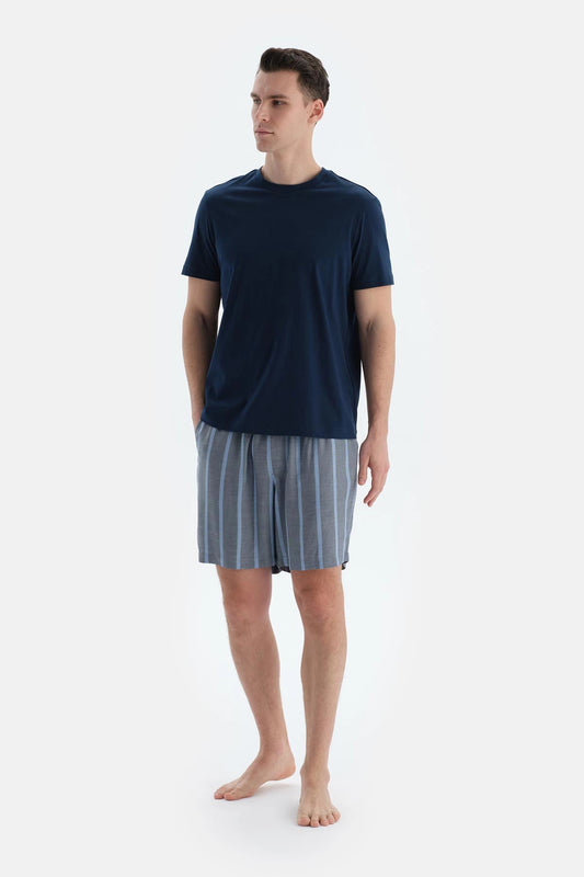 Gri Çizgili Dokuma Şort