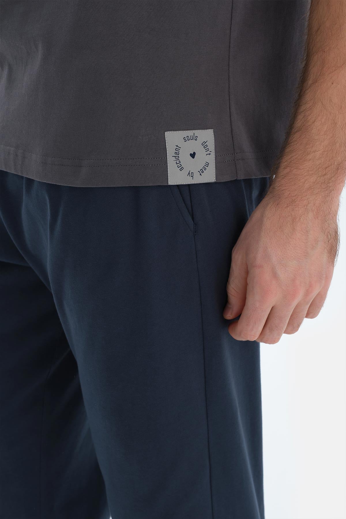 Antrasıt Kısa Kollu Dokuma Etiket Detaylı Tişört Pantolon Pijama Takım