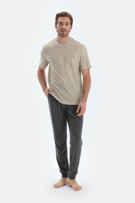 Ekru Kısa Kollu Dikiş Detaylı Tişört Pantolon Pijama Takımı