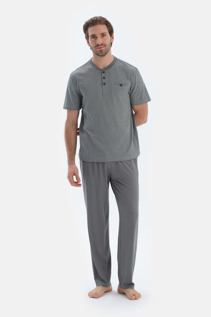 Gri Kısa Kollu Yarım Patlı Tişört Pantolon Pijama Takımı