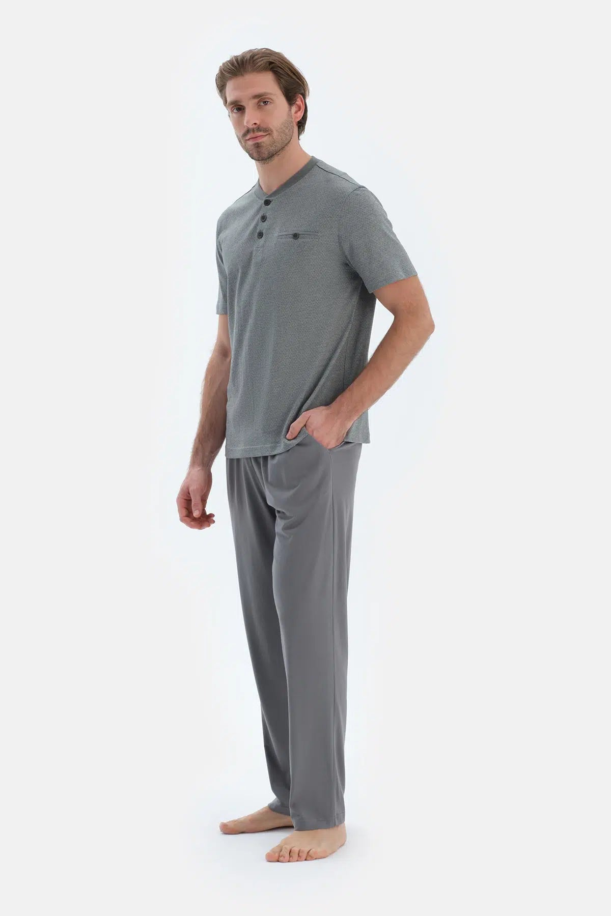 Gri Kısa Kollu Yarım Patlı Tişört Pantolon Pijama Takımı