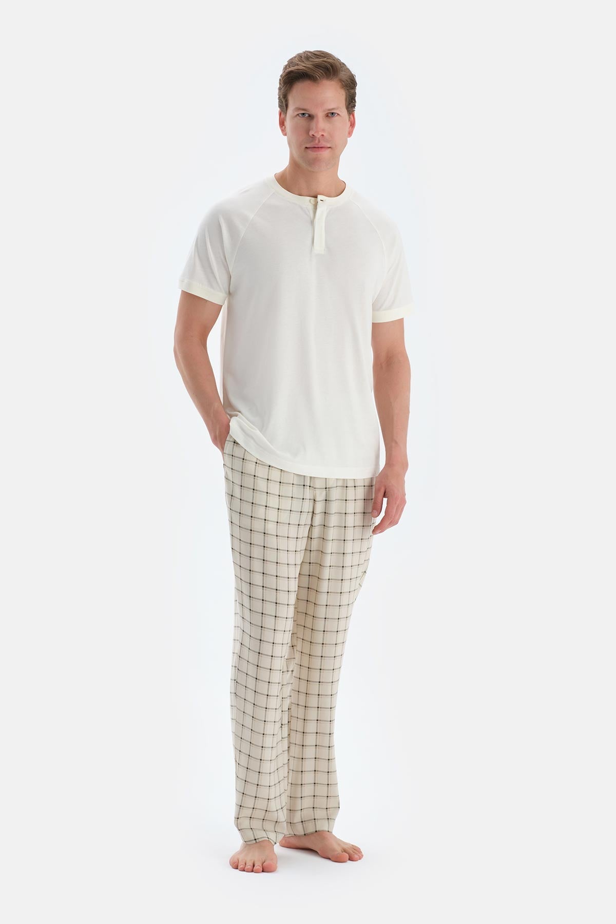 Ekru Gizli Patlı Kısa Kollu Tişört Pantolon Pijama Takımı