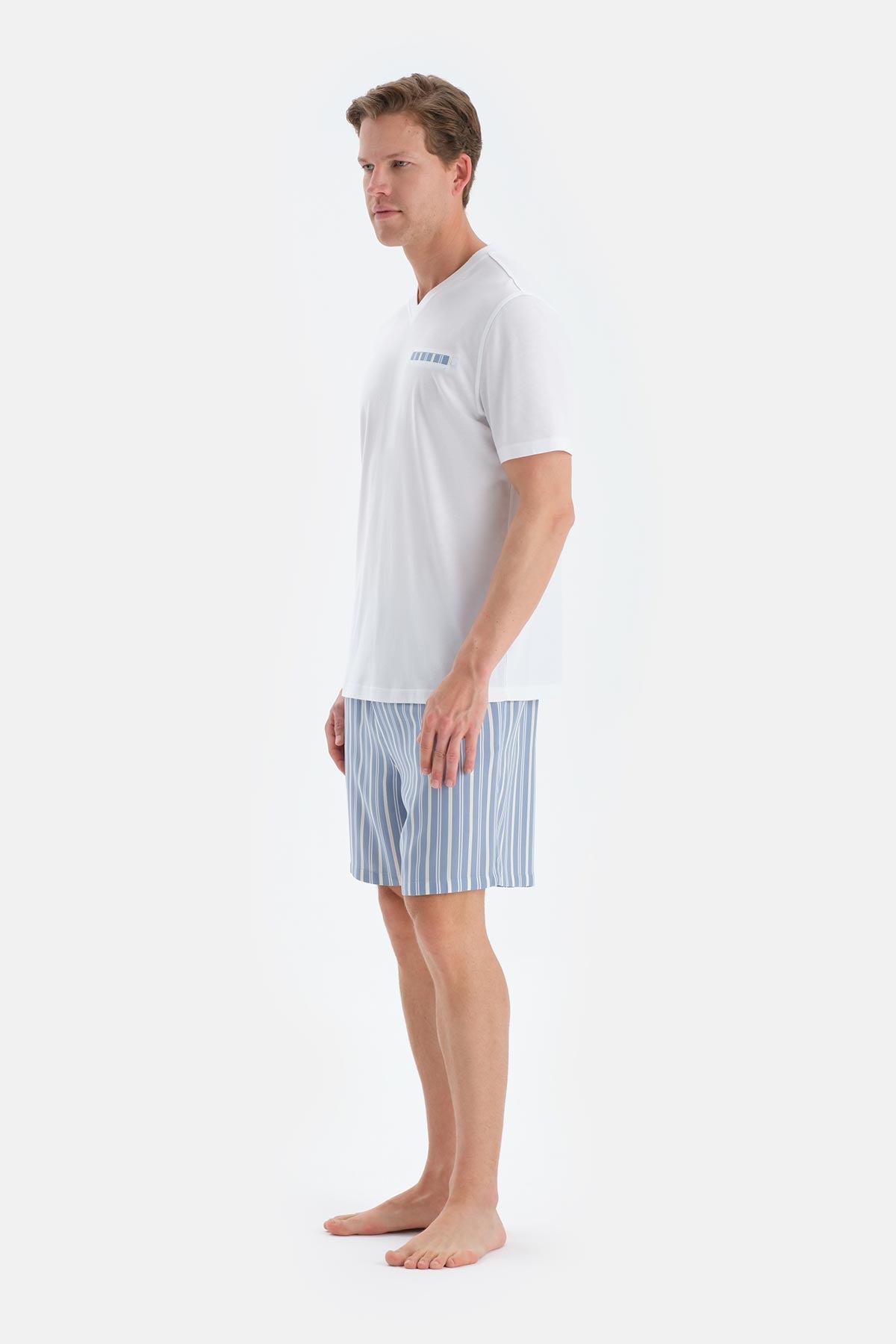 Ekru V Yaka Fleto Cep Detaylı Tişört Şort Pijama Takımı