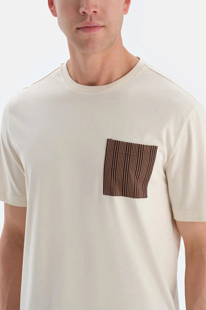 Ekru Cep Detaylı Kısa Kollu Tişört Şort Pijama Takımı