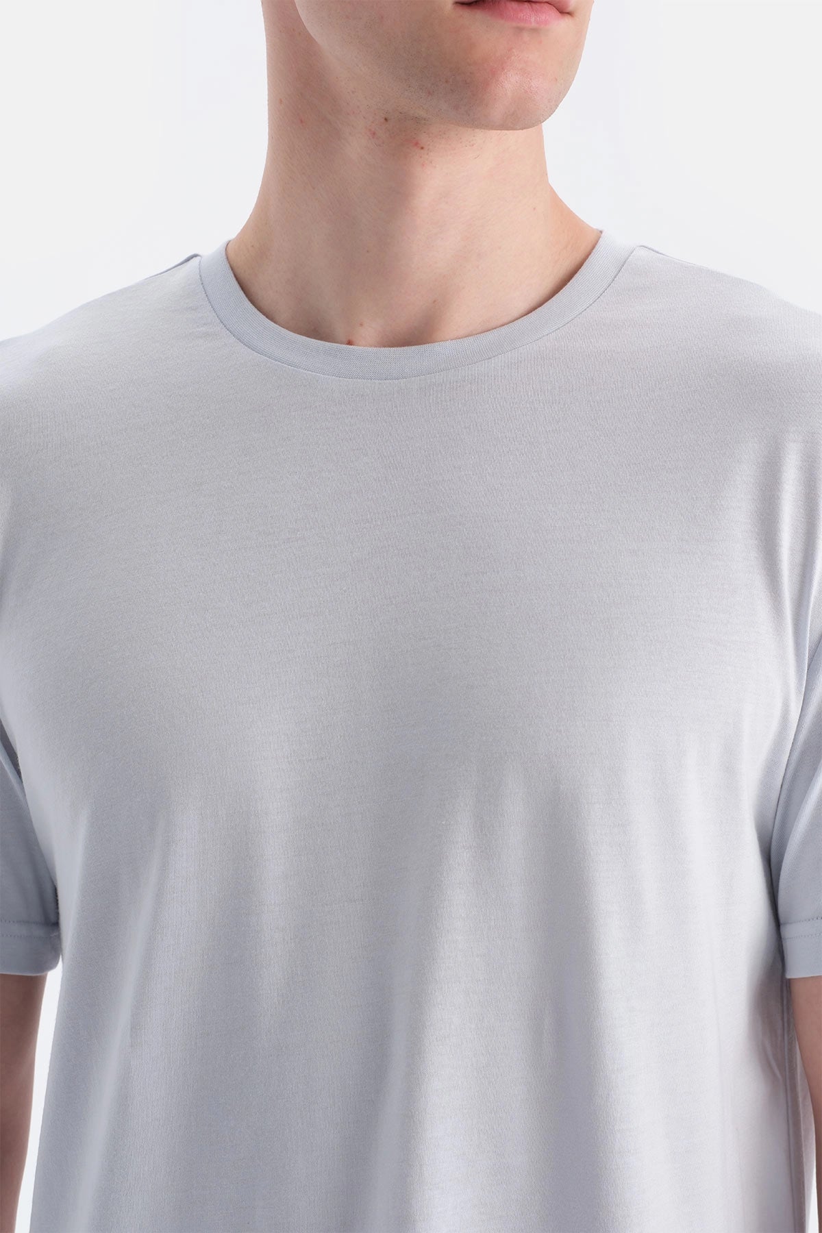 Bisiklet Yaka Kisa Kollu Tişört Şort Takim