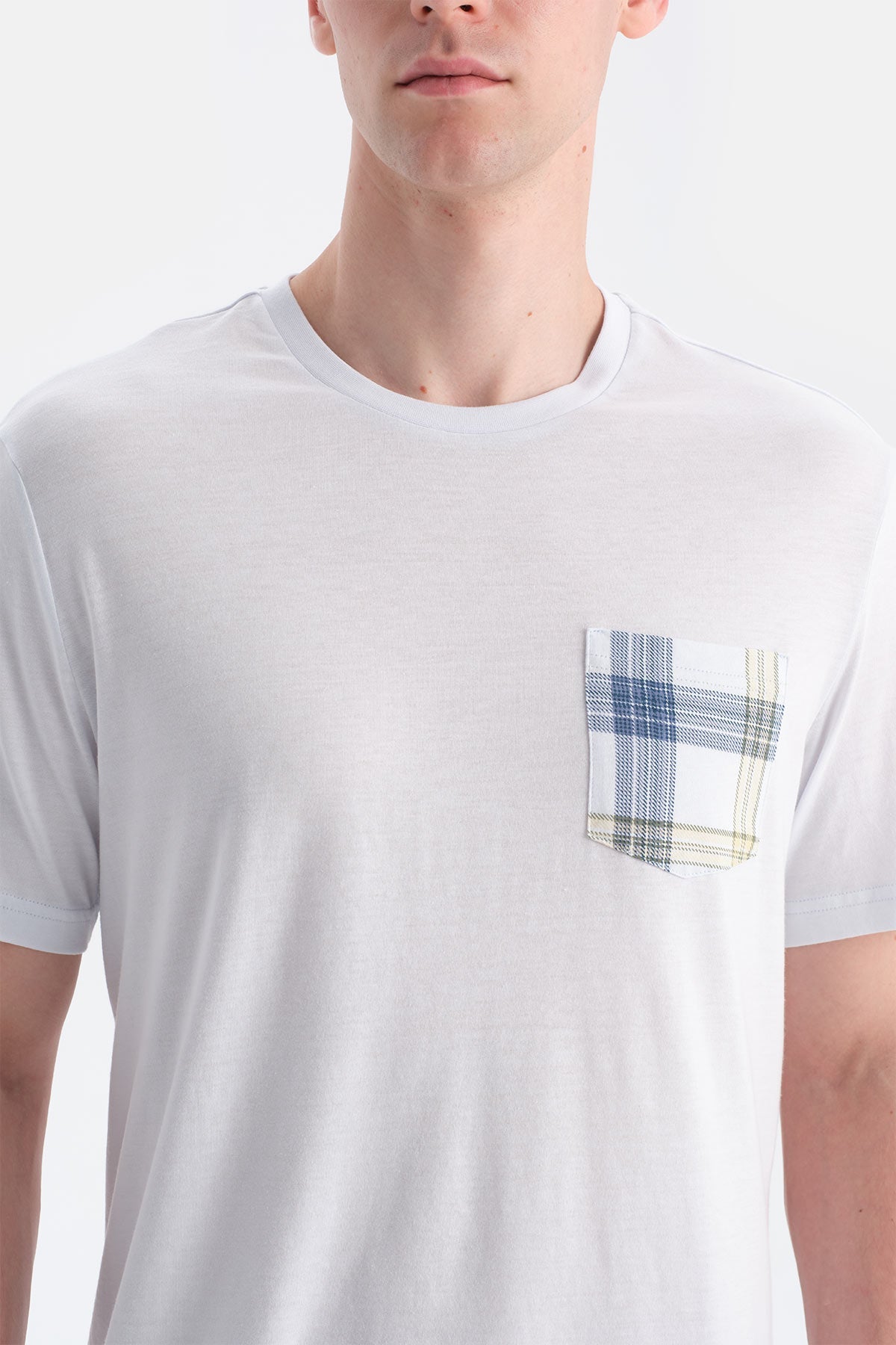 Cepli Kisa Kollu Tişört Şort Takim