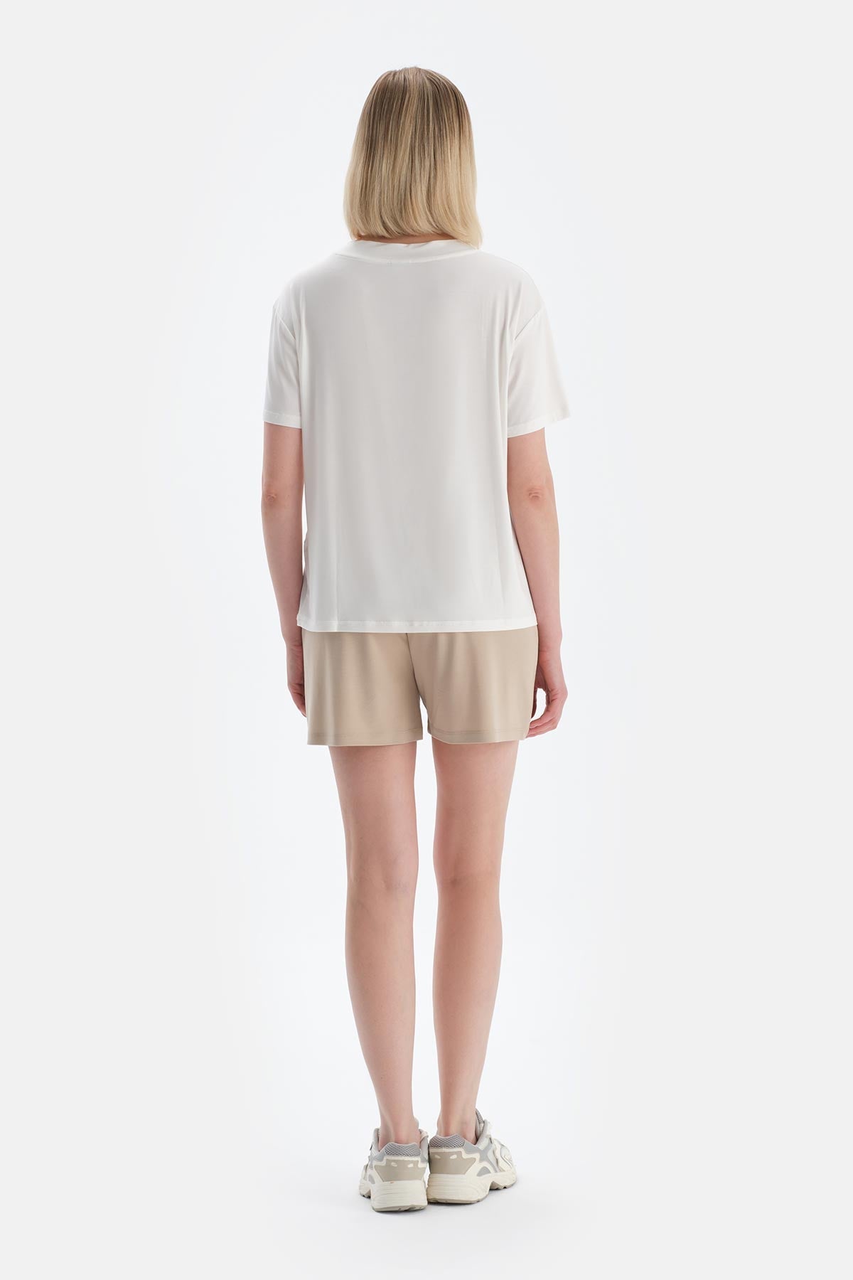 Ekru V Yaka Kısa Kollu Modal Tişört