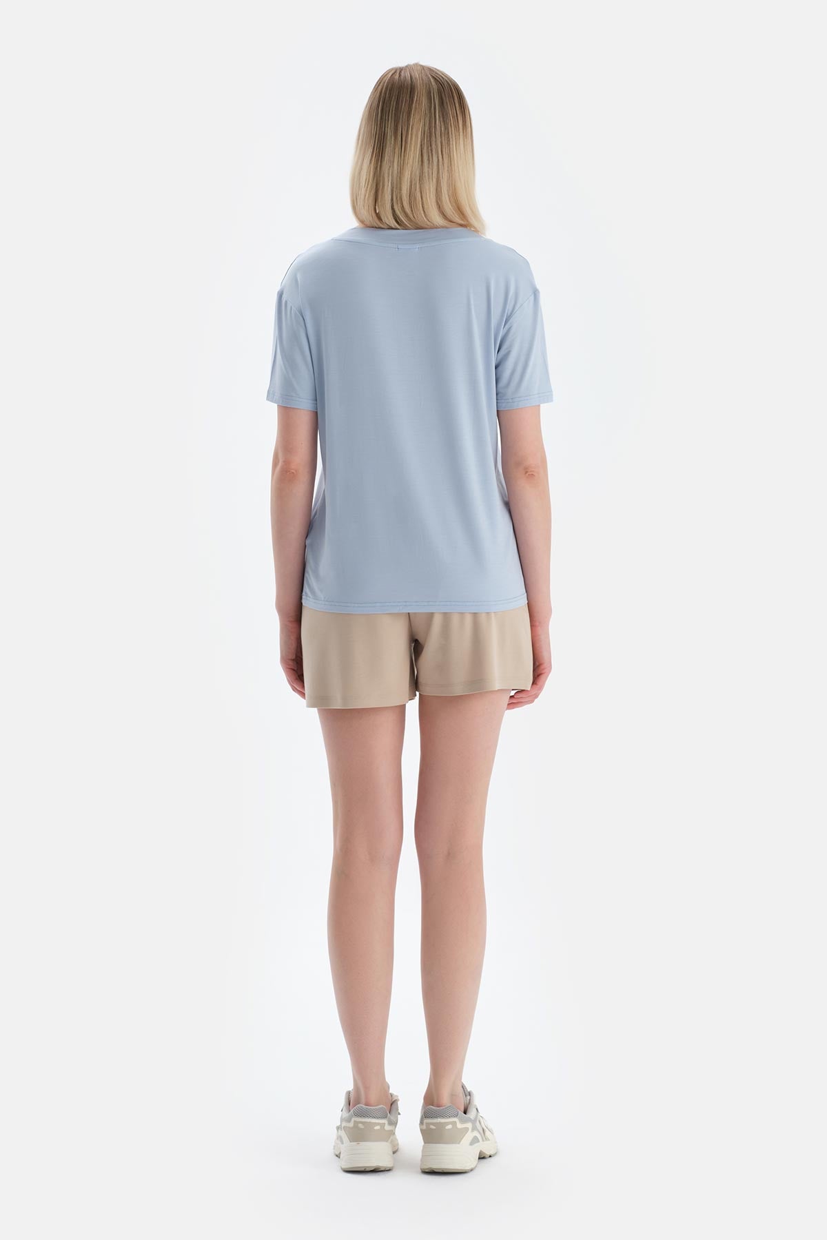 Buz Mavisi V Yaka Kısa Kollu Modal Tişört