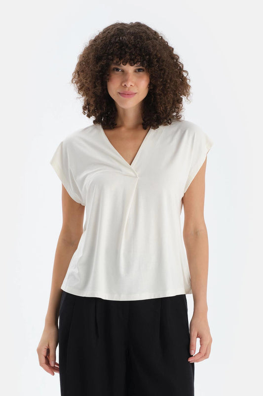 Ekru V Yaka Pilikaşeli Viskon Tişört