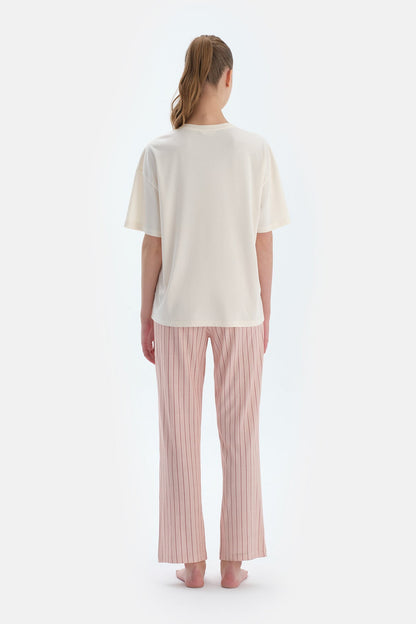 Ekru Baskı Detaylı Kısa Kollu Tişört Pantolon Pijama Takımı