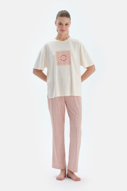 Ekru Baskı Detaylı Kısa Kollu Tişört Pantolon Pijama Takımı