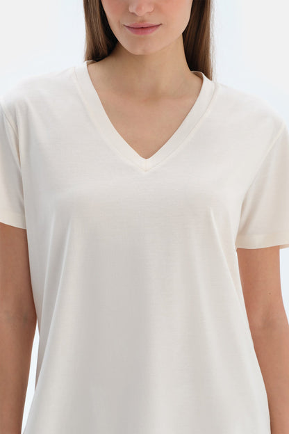 Ekru V Yaka Dokuma Pantolonlu Pijama Takımı