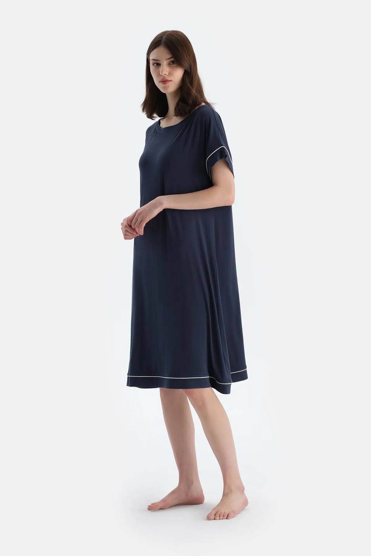 Lacivert Düşük Omuzlu Kısa Kollu Viskon Gecelik