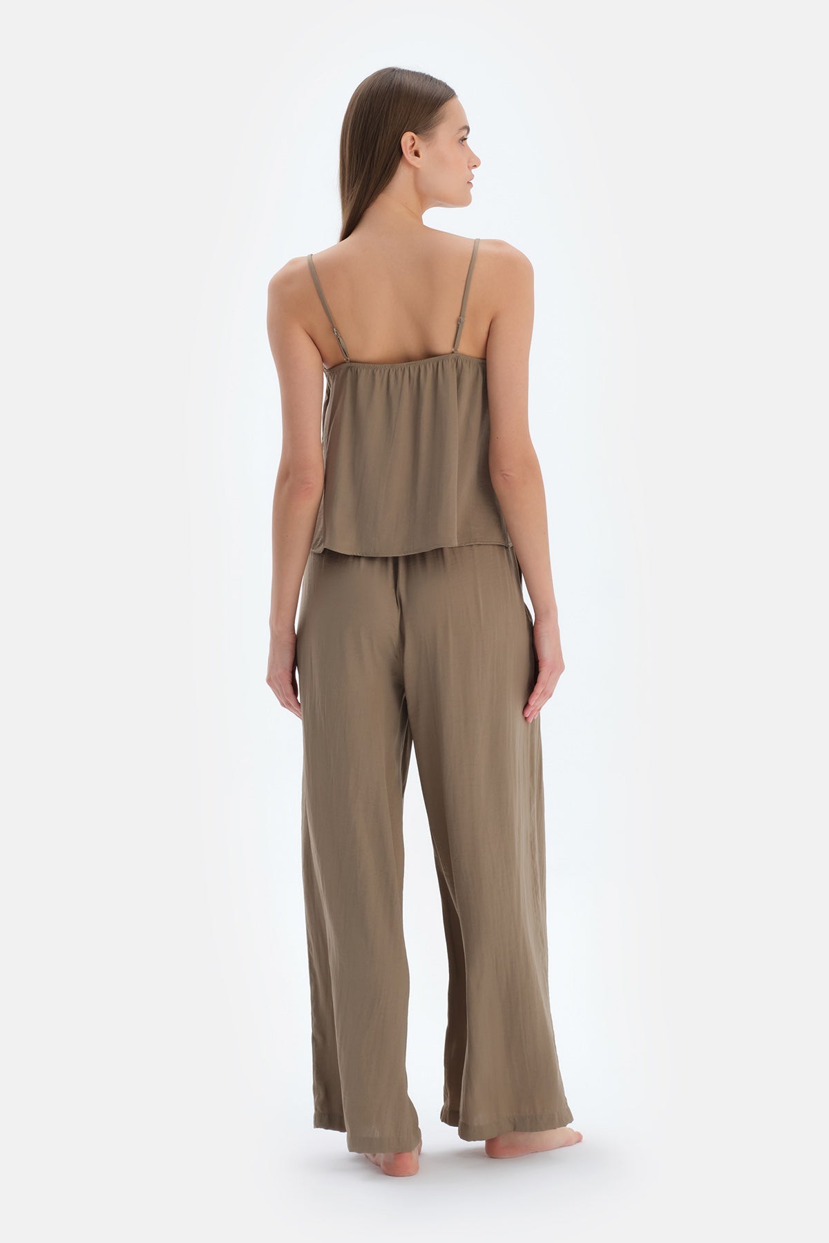 Haki Aksesuar Detaylı Saten Atlet