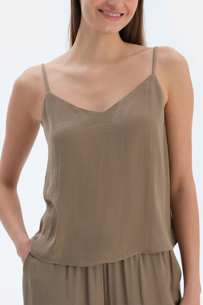 Haki Aksesuar Detaylı Saten Atlet