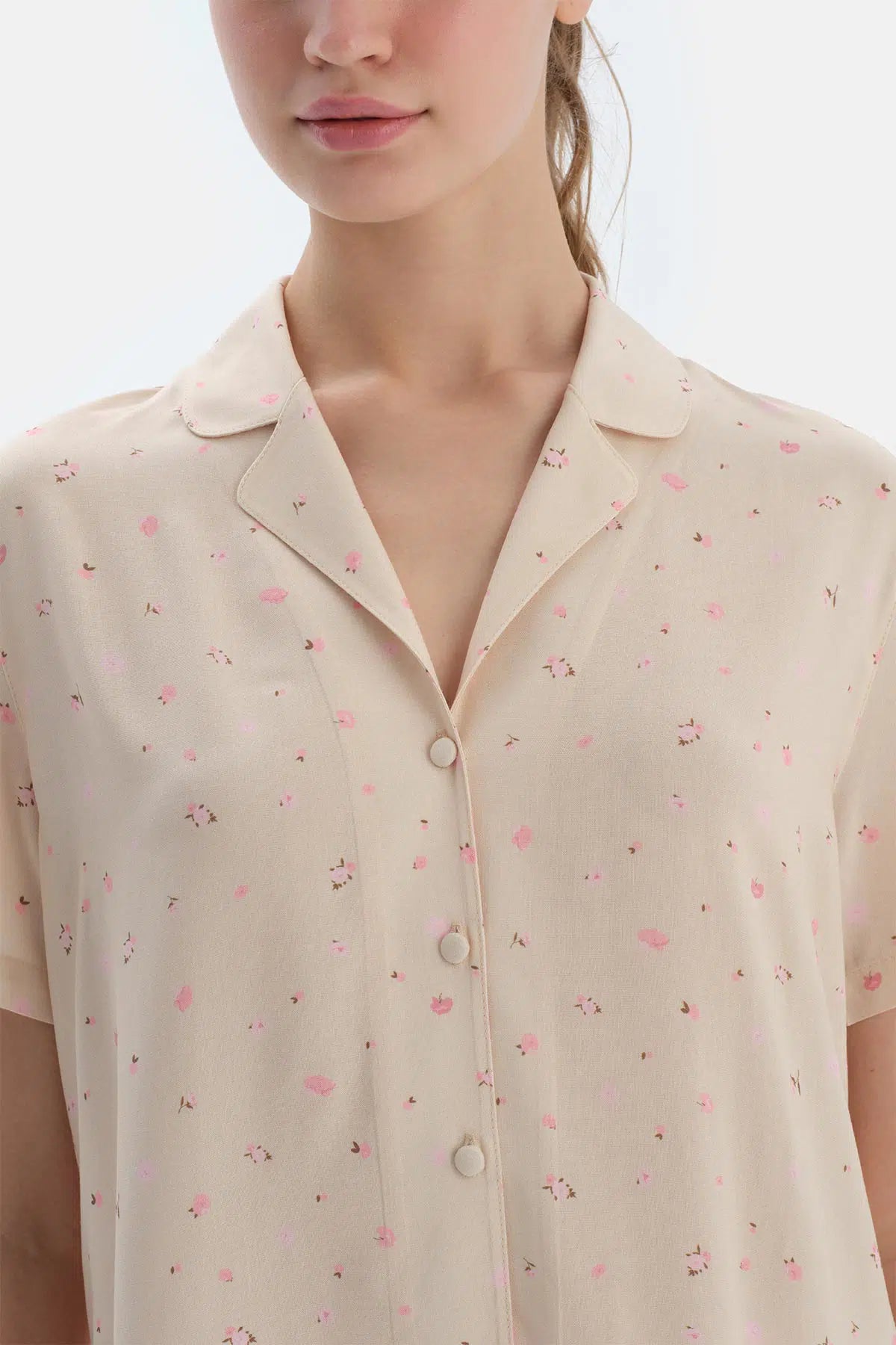 Ekru Çıtır Çiçek Desenli Dokuma Gömlek