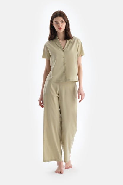 Açık Yeşil Dikiş Detaylı Dokuma Gömlek