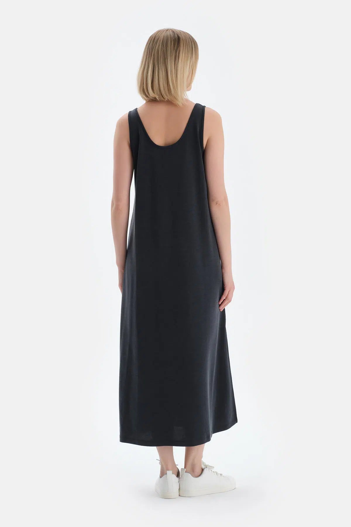 Siyah Askılı Modal Elbise