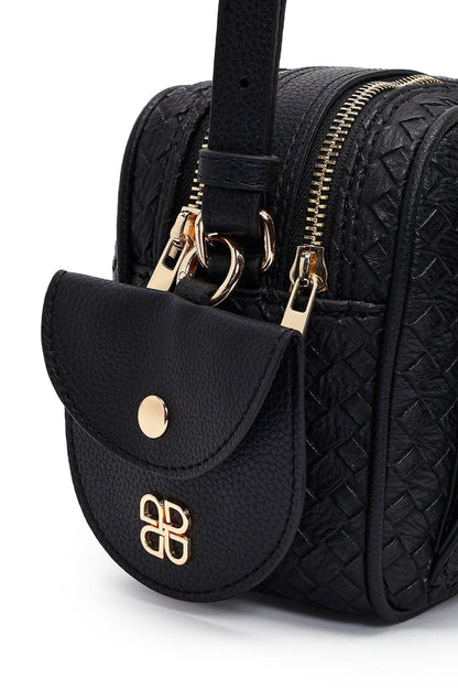 Kadın Siyah Uzun Askılı Örgü Çapraz Çanta